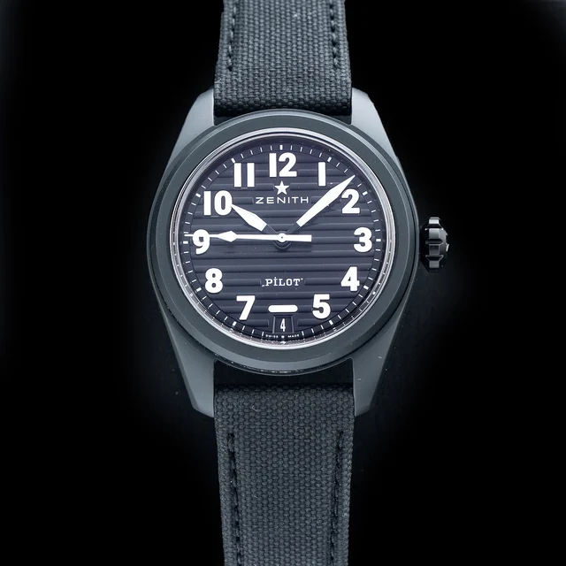 Zenith Pilot 49.4000.3620/21.I001 210009N34307 kol saati