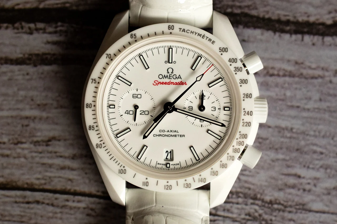 OMEGA Speedmaster 311.93.44.51.04.002 44 mm kol saati