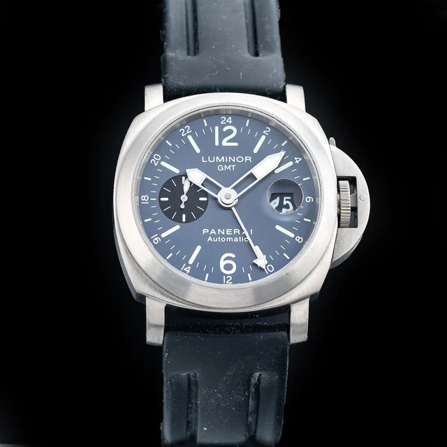 Panerai Luminor GMT 44 210009N33841 kol saati