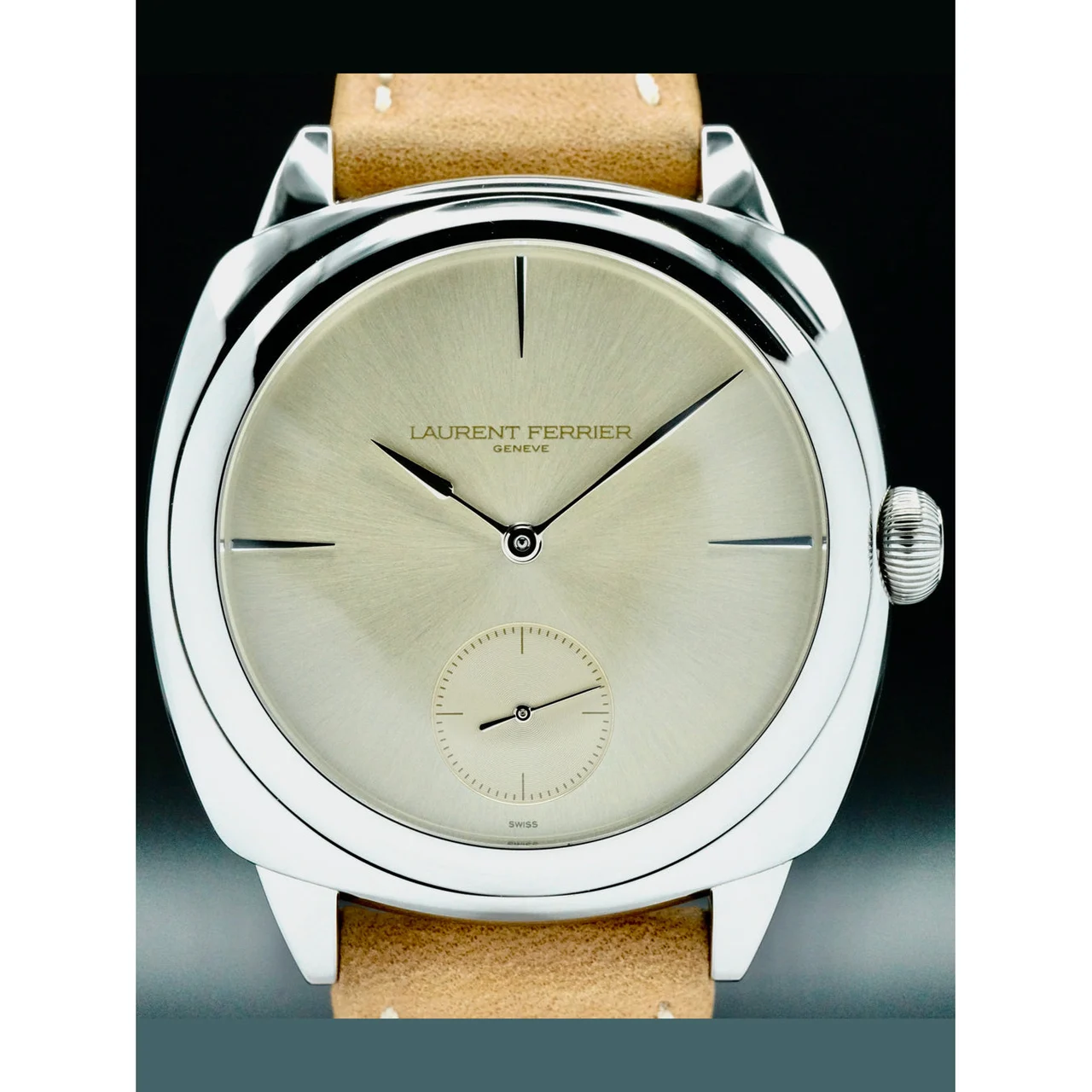 Laurent Ferrier Square Micro-Rotor Gold Toned 210000050275 41 mm kol saati