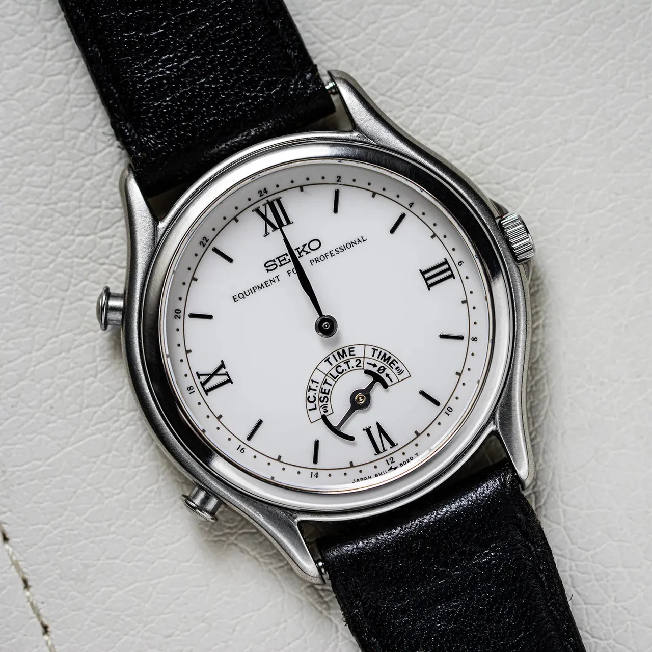 Seiko Equipment For Professional 8M11-6000 Equipment For Professional 39 mm kol saati