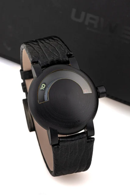 Urwerk URWERK, REF. 101, NIGHWATCH, NO. 1/50, CERAMIC ANODIZED ALUMINIUM/PLATINUM kol saat