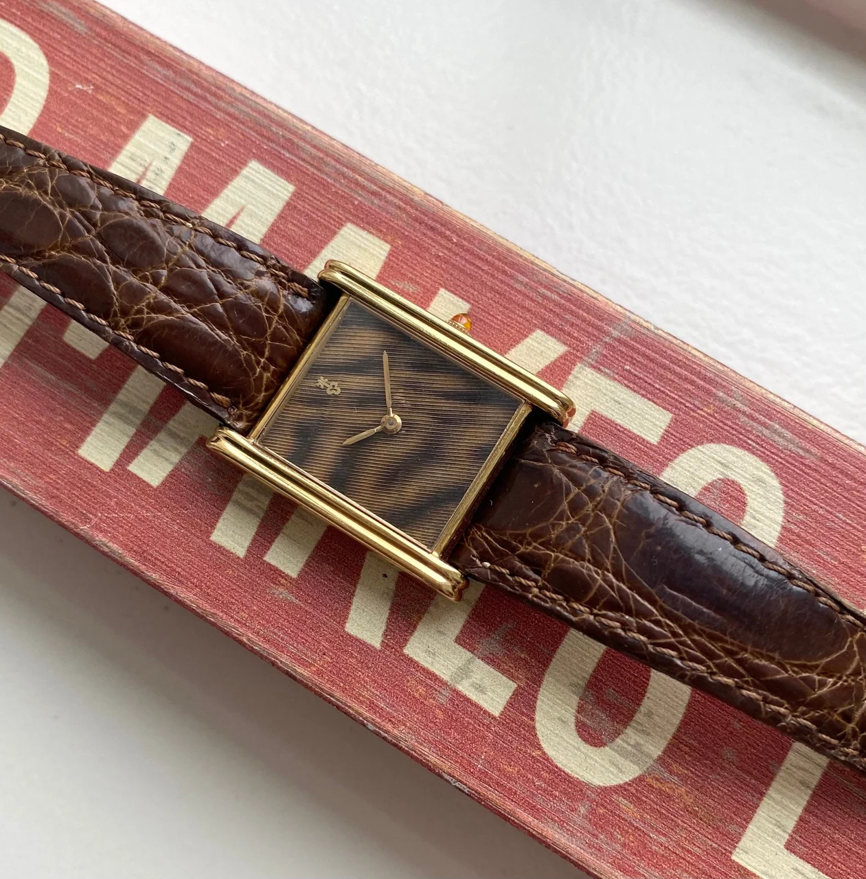 Corum Corum SQ3139969 18 mm kol saati