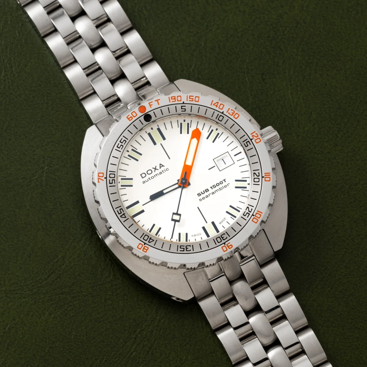 Doxa Sub 1500T 40992224 45 mm kol saati
