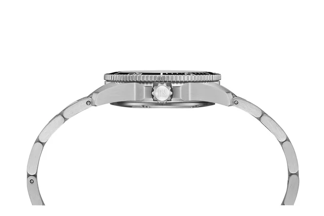 Certina Action 34.5mm C048.210.11.121.00 kol saati