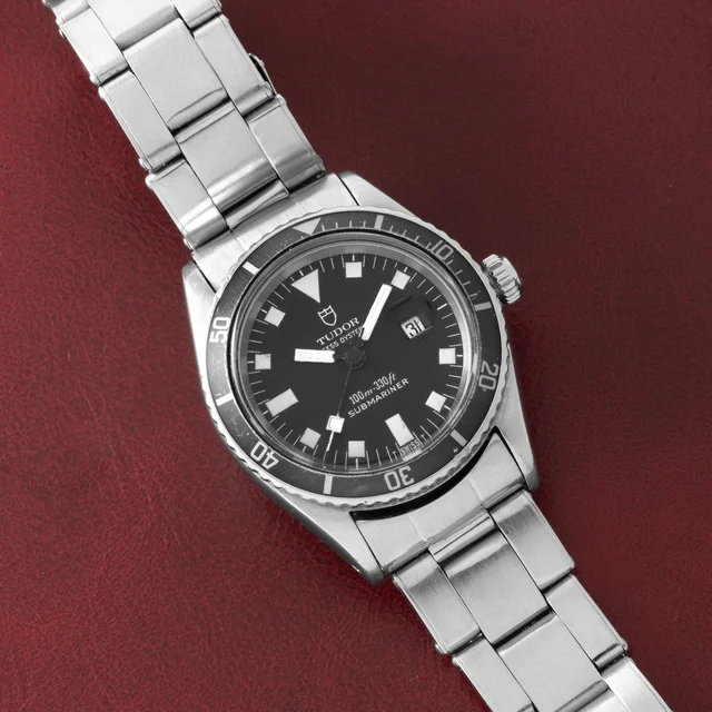 Tudor Submariner 40992483 kol saati