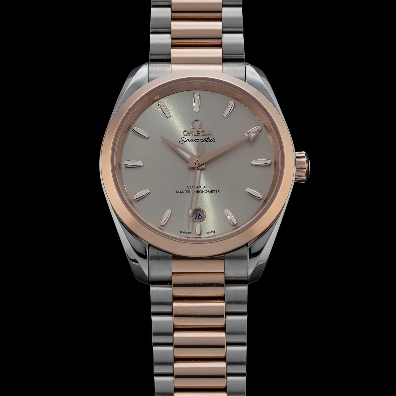 OMEGA Seamaster Aqua Terra Shades NAP210009N12654 kol saati