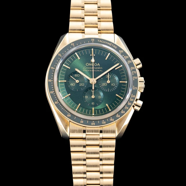 OMEGA Speedmaster 18K Yellow Gold Green Dial 210009N34502 kol saati