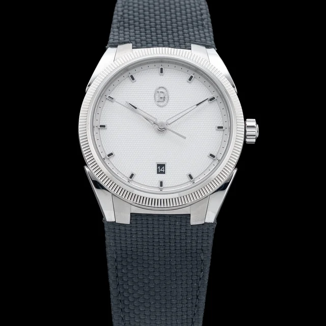 Parmigiani Fleurier Tonda PF Sport Steel PFC930-1020001-400182 210009N39058 kol saati