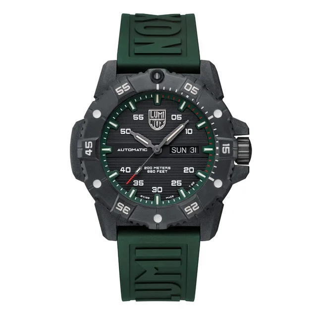Luminox Master Carbon Seal XS.3877 kol saati