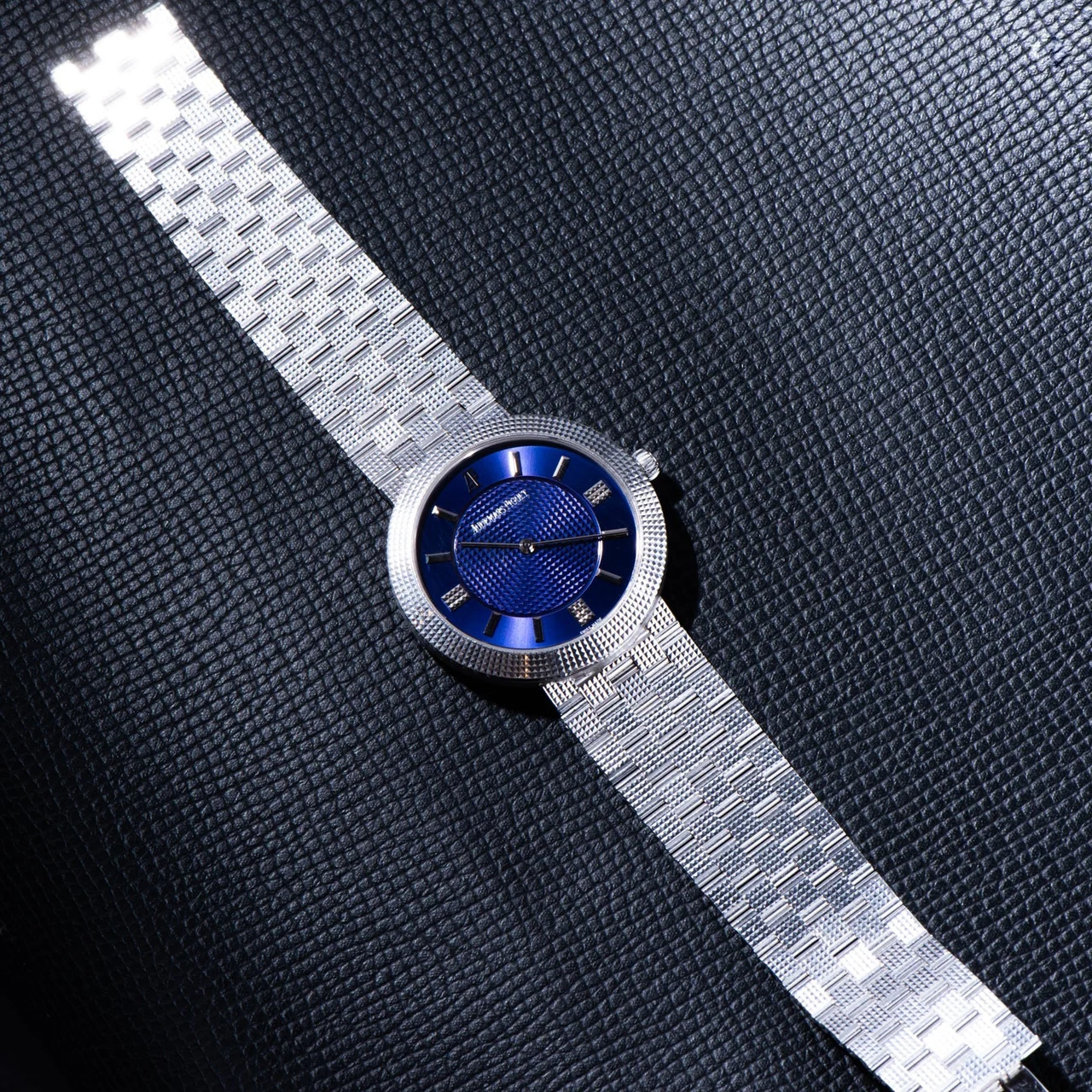 Audemars Piguet Audemars Piguet 40991773 33 mm kol saati