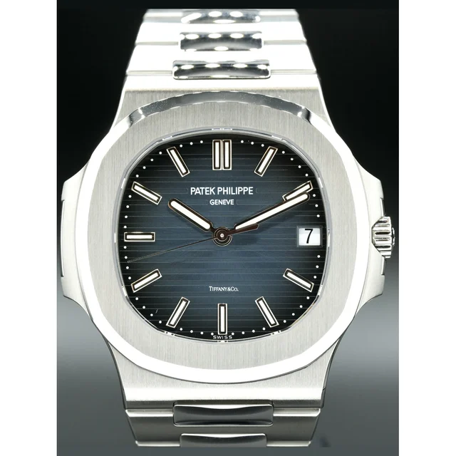 Patek Philippe Nautilus 5711-1A Blue Dial Tiffany 210000013085 kol saati