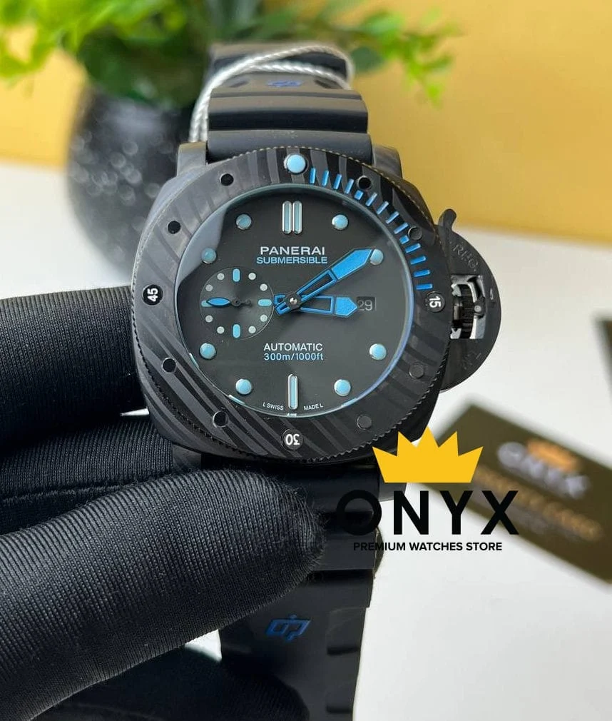 Panerai Submersible Panerai Submersible Carbotech 47mm, Automatic Movement 47 mm kol saati