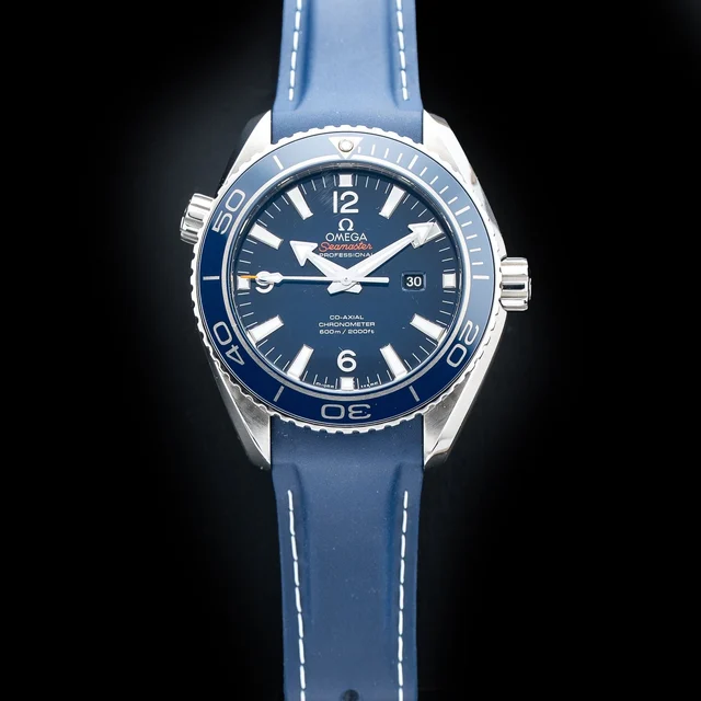 OMEGA Seamaster Planet Ocean 232.92.38.20.03.001 210009N33956 kol saati