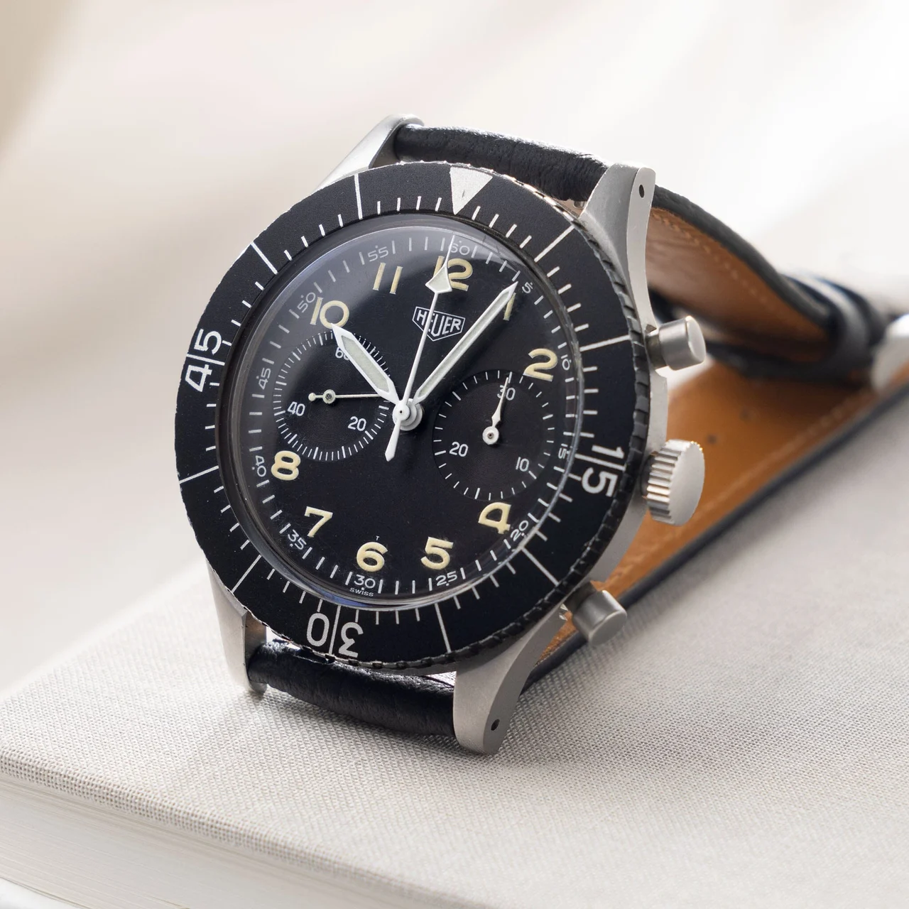 Heuer Bundeswehr W-2510 43 mm kol saati