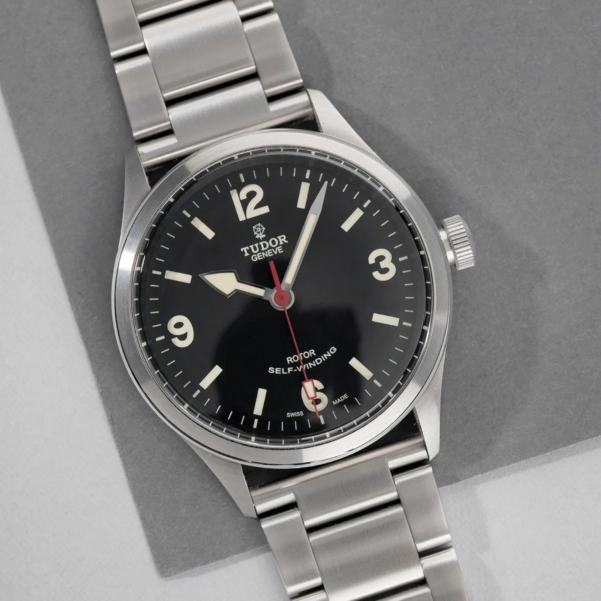 Tudor Ranger W-454 41 mm kol saati