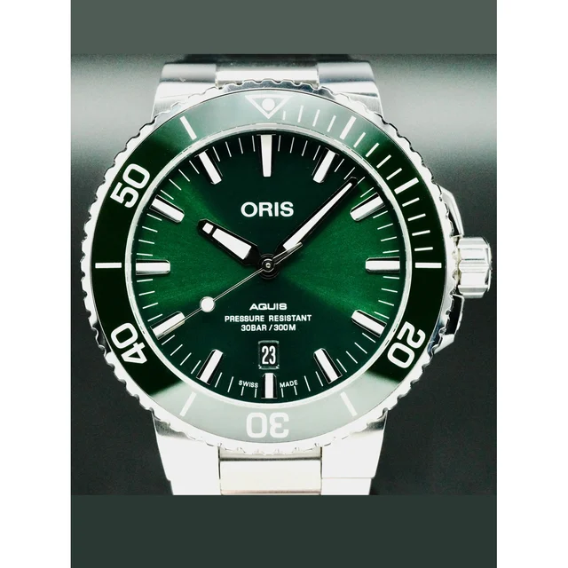 Oris Aquis Date Green Dial on Bracelet 210000068543 kol saati