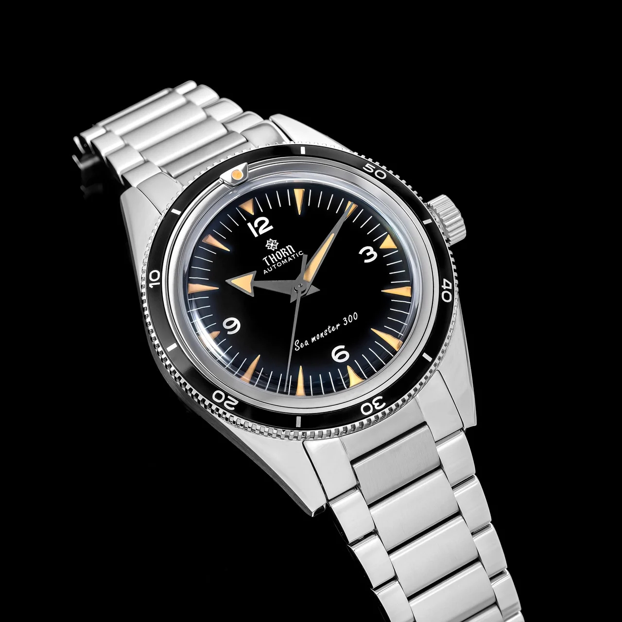 THORN Vintage Men Watch 西溜-T026A-1957光圈- 黑面黄箭头针-三株钢900 38 mm kol saati