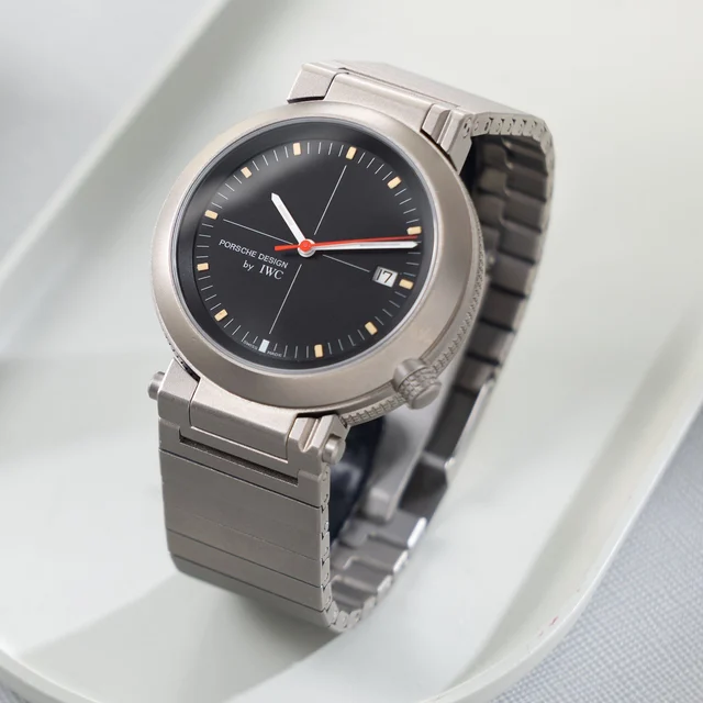 IWC Porsche Design W-3880 kol saati