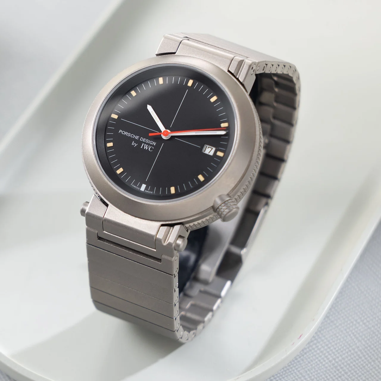 IWC Porsche Design W-3880 41 mm kol saati