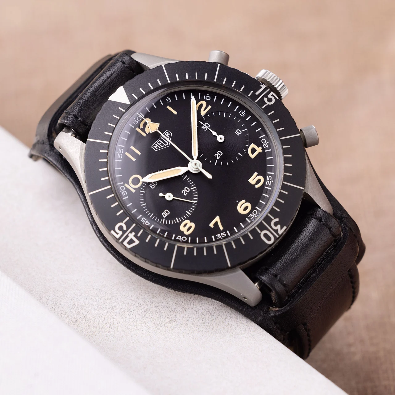 Heuer Bundeswehr W-2612 43 mm kol saati