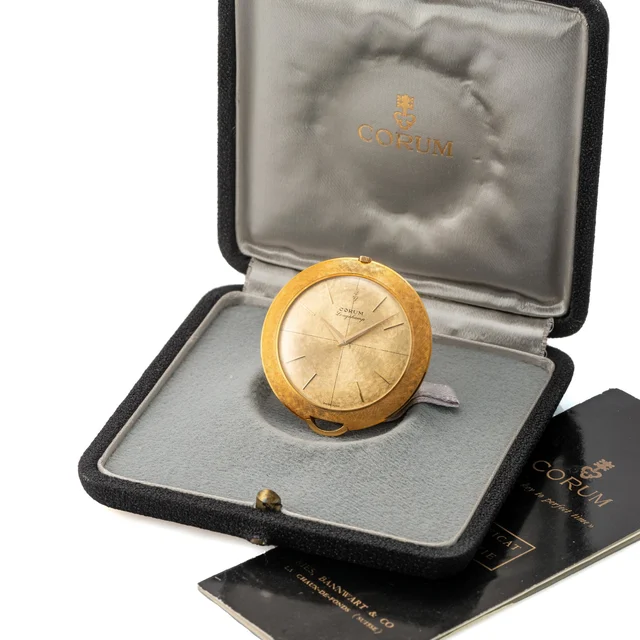 Corum CORUM REF. 54.340.56 YELLOW GOLD kol saati