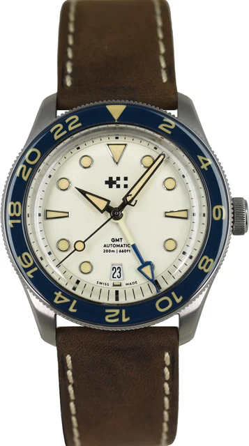 Christopher Ward Trident PRE2156 kol saati