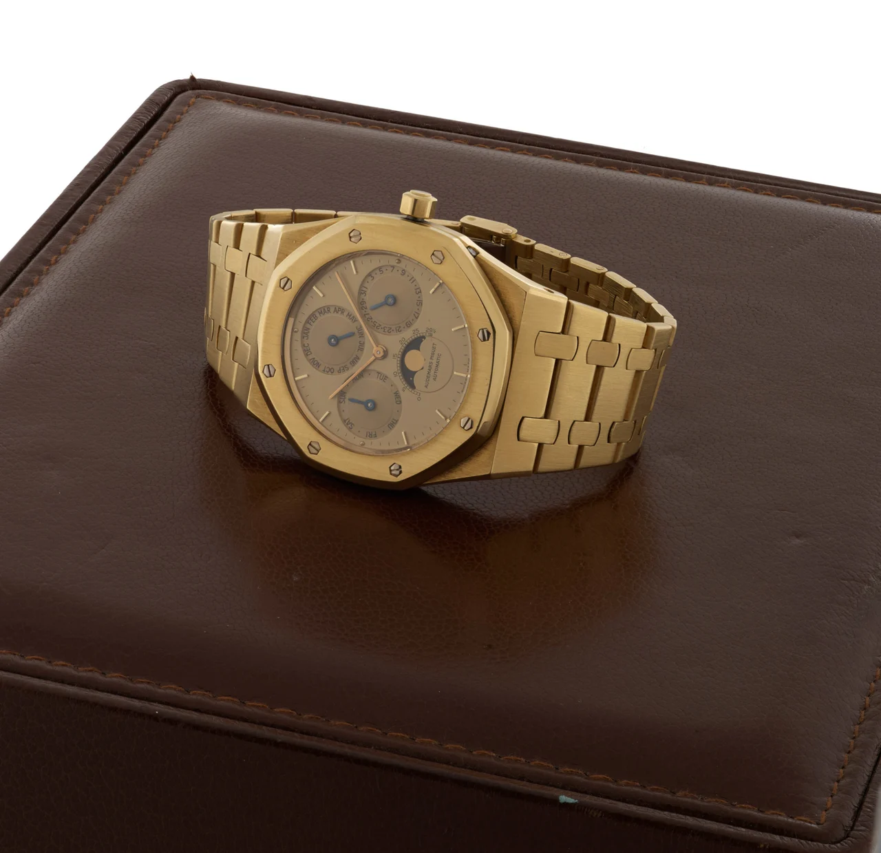Audemars Piguet AUDEMARS PIGUET, REF. 25654BA, ROYAL OAK, PERPETUAL CALENDAR, YELLOW GOLD kol saati