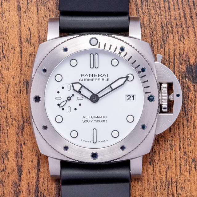Panerai Submersible PAM02223 kol saati