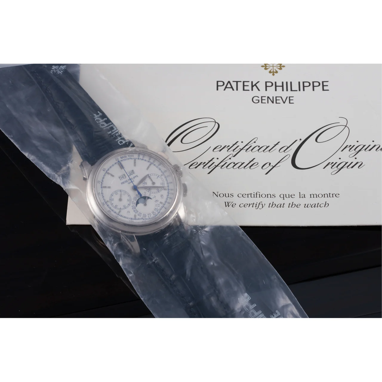 Patek Philippe Perpetual Calendar Chronograph, “munich Blue Edition”, Limited In 50 Pieces. Factory Single Sealed. 5270G-015 kol saati