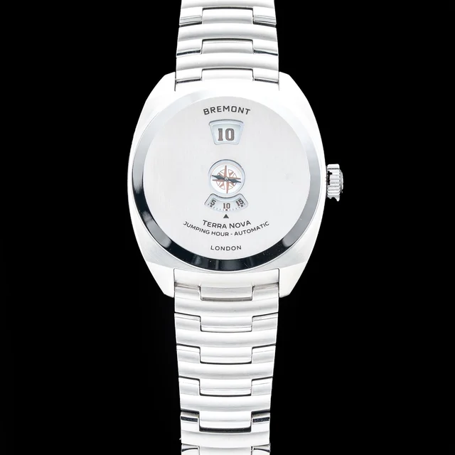 Bremont Terra Nova Jumping Hour On Bracelet 210009N35274 kol saati