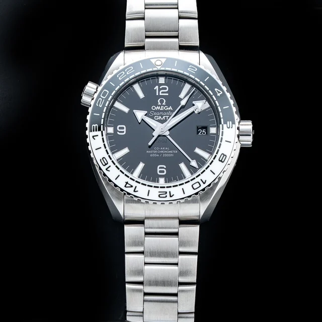 OMEGA Seamaster Planet Ocean 215.30.44.22.01.001 210009N34438 kol saati