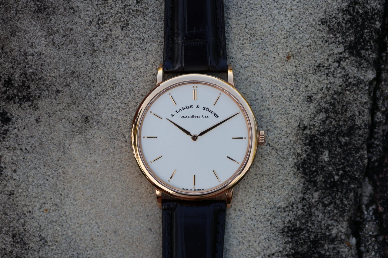 A. Lange & Sohne Saxonia Thin ref. 211.032 in 18k Rose Gold 40 mm kol saati