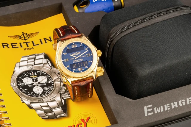 Breitling BREITLING, REF. A7332211/B826, EMERGENCY, GOLD kol saati