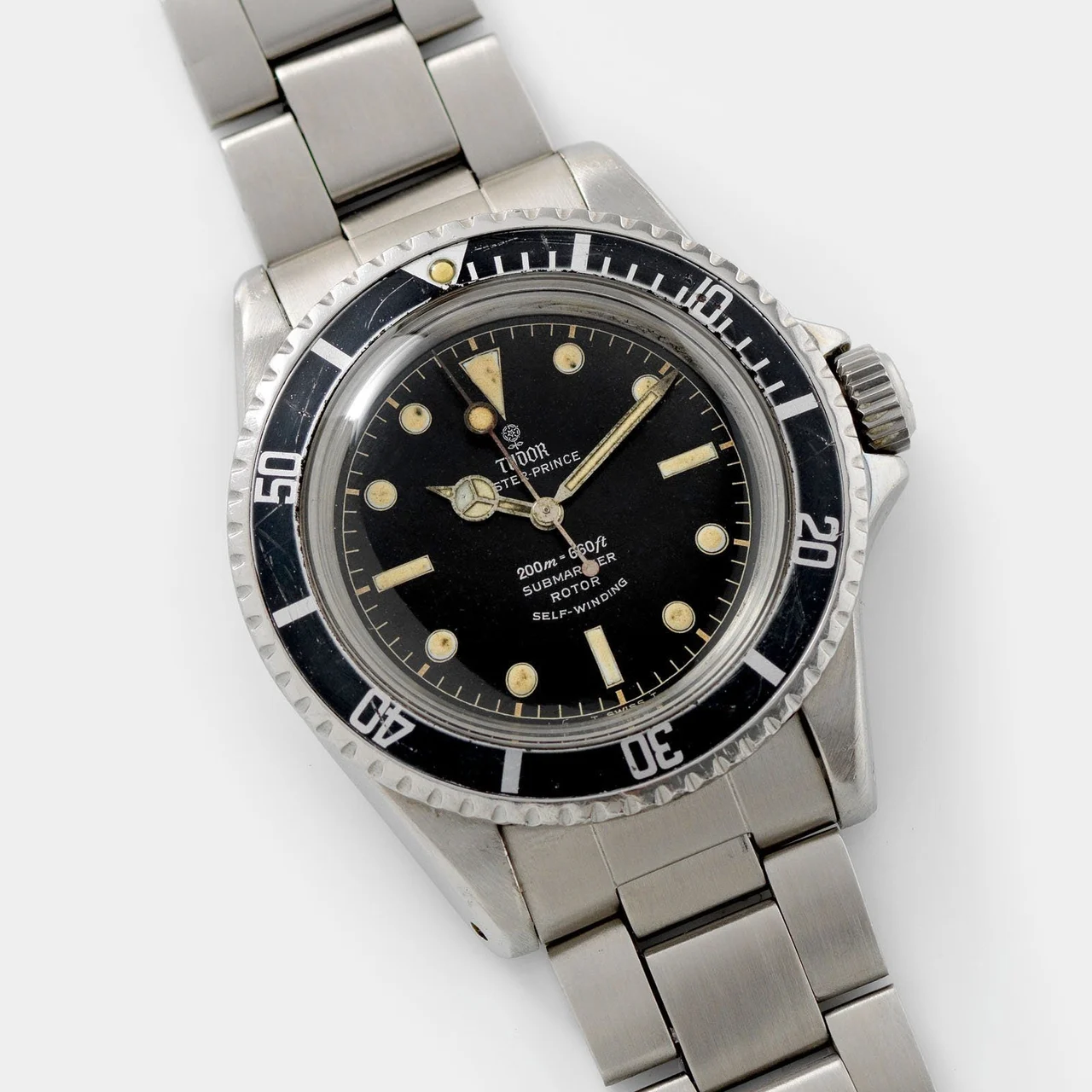 Tudor Submariner W-931 40 mm kol saati