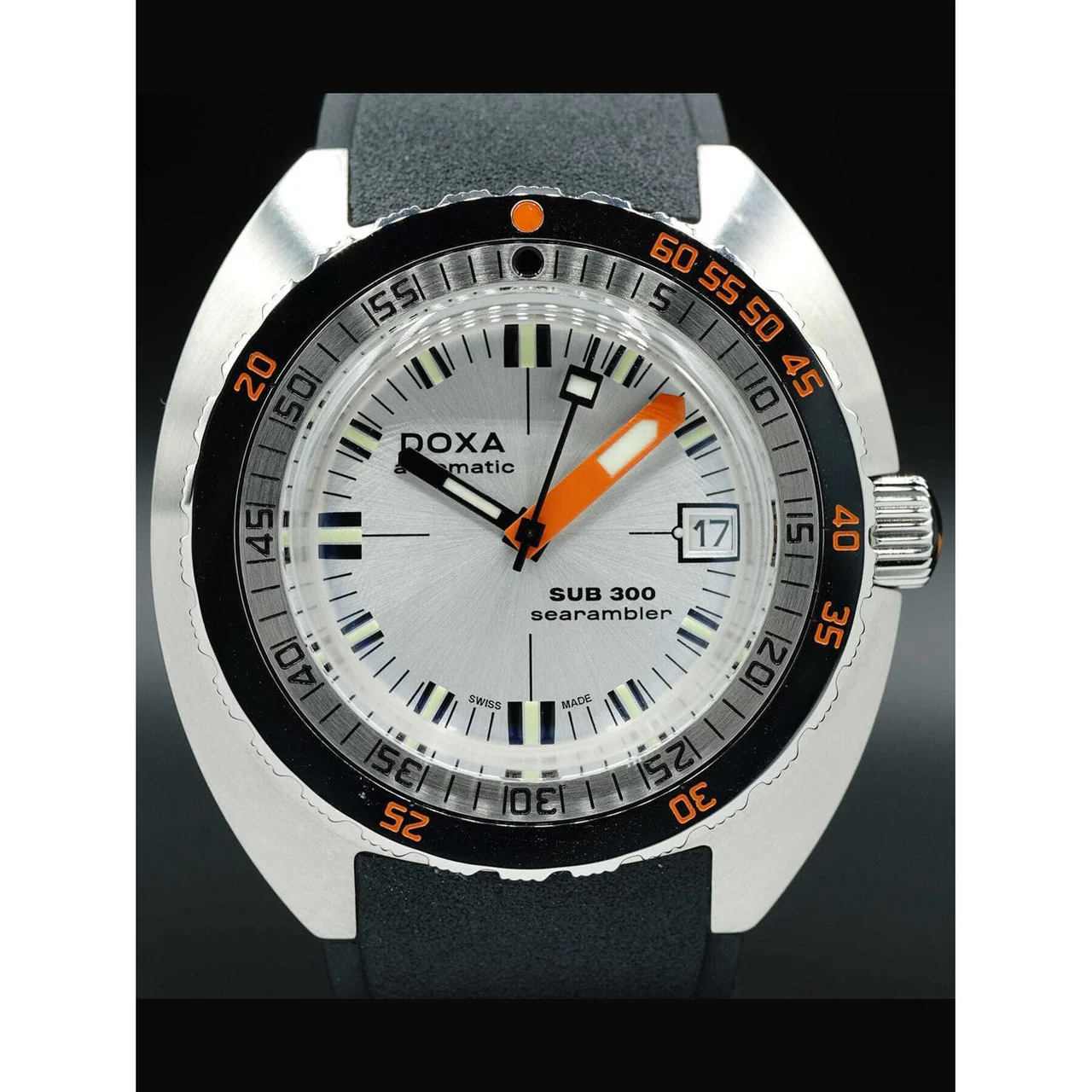 Doxa Sub 300 SEARAMBLER 821.10.021.10 210000022110 42.5 mm kol saati