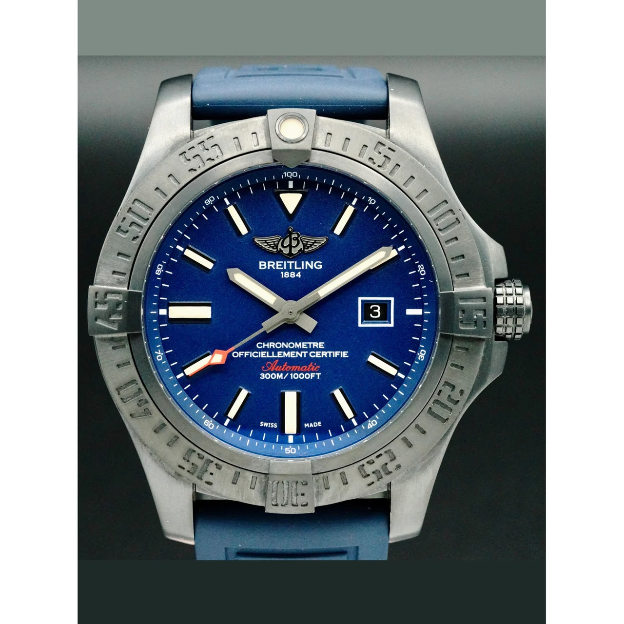 Breitling Avenger Blackbird Blue Dial 210000056899 48 mm kol saati