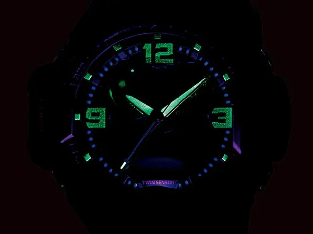 Casio G-shock Master Of G GA-1000-4ADR kol saati