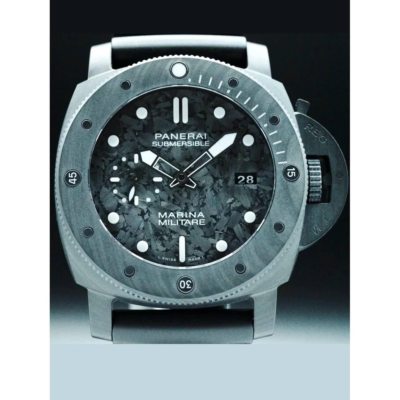Panerai Submersible Marina Militare Carbotech Automatic 47 mm 210000075299 47 mm kol saati