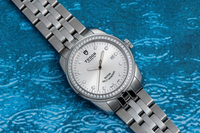 Tudor Tudor 18981231 kol saati