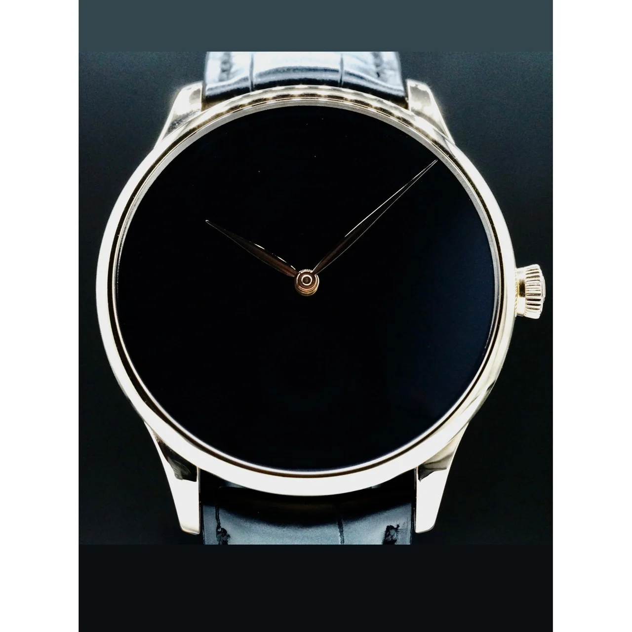 H. Moser & Cie. - Moser & Cie. 2327-0410 Venturer Vantablack 210000046219 39 mm kol saati
