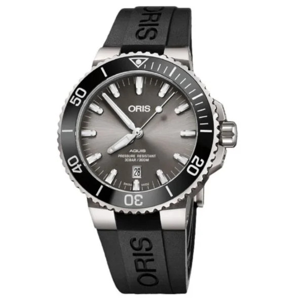 Oris Aquis Titanium Date 44 mm kol saati