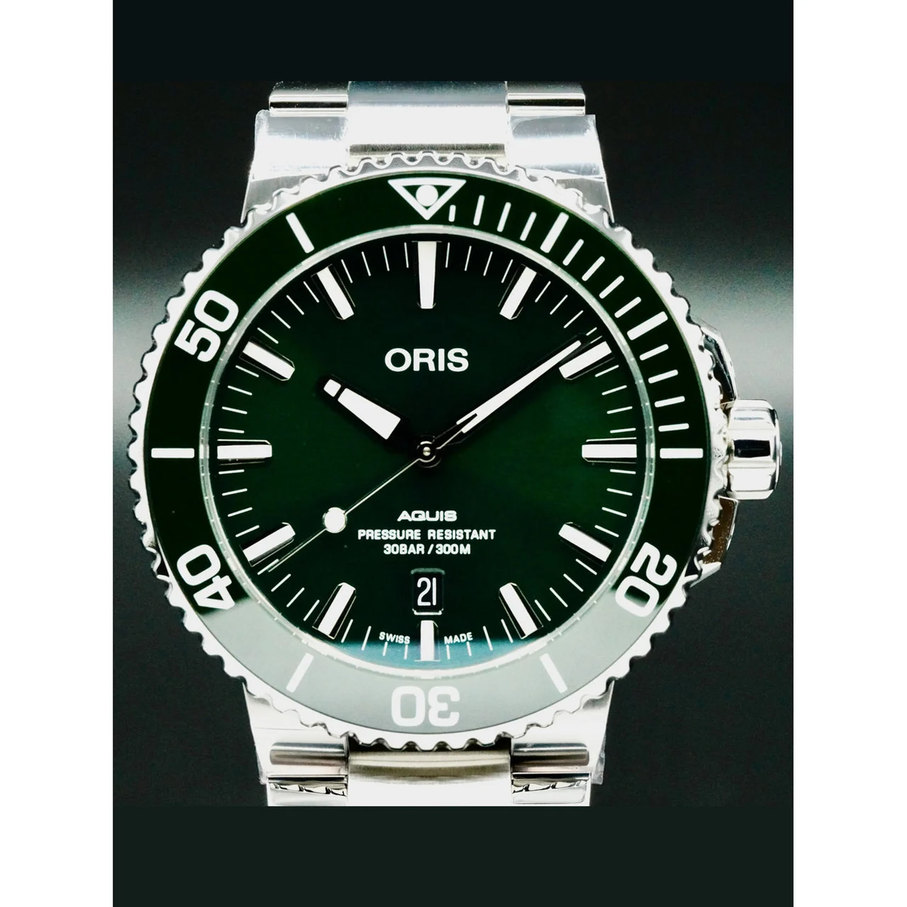 Oris Aquis Date Green Dial on Bracelet 01 733 7730 4157-07 8 24 05PEB ER210000016132 43.5 mm kol saati