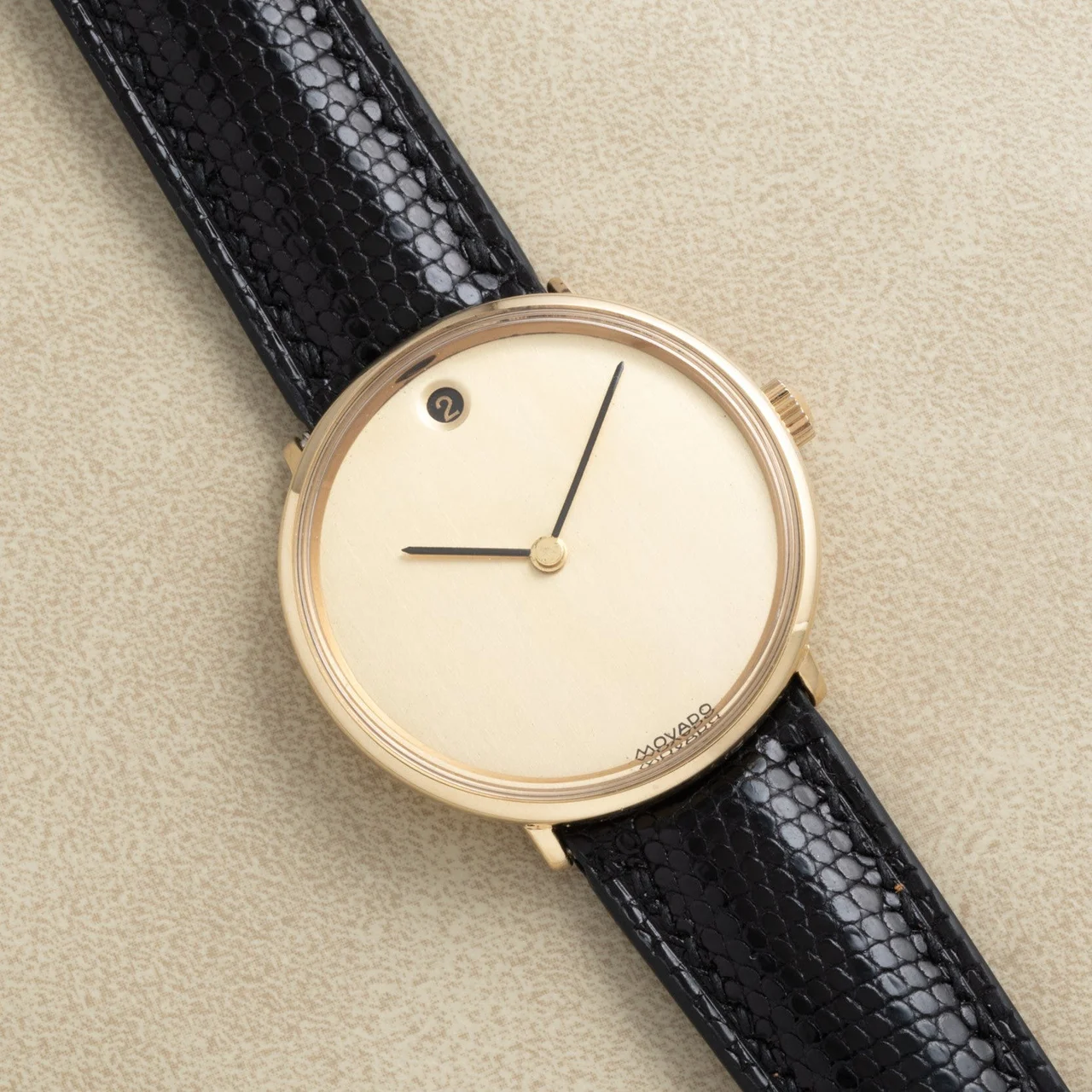 Movado Museum 40991828 33 mm kol saati