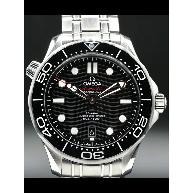 OMEGA Seamaster Diver 300M Co-Axial Master Chronometer Black Dial on Bracelet 210.30.42.20