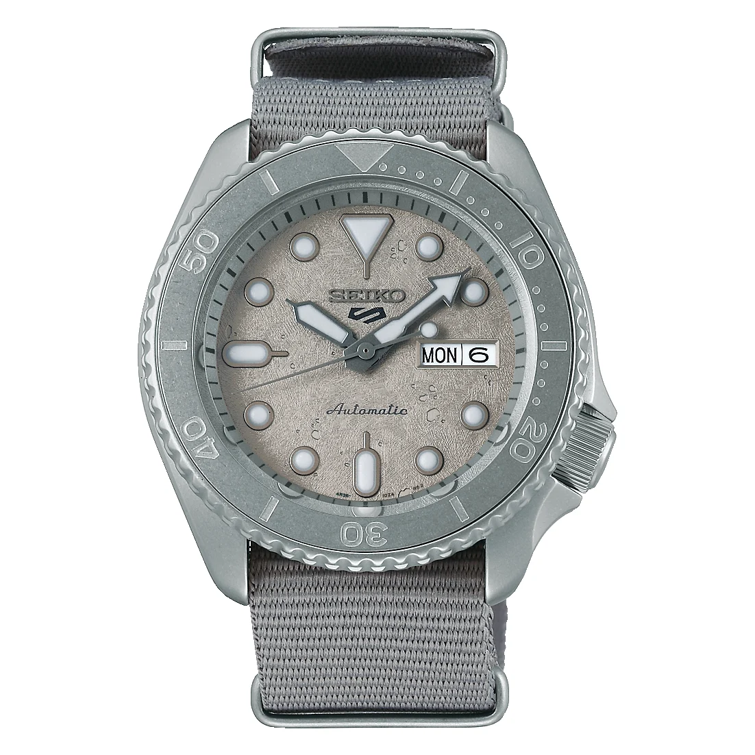 Seiko Sports SKX series SRPG61 SRPG61K1 42.5 mm kol saati