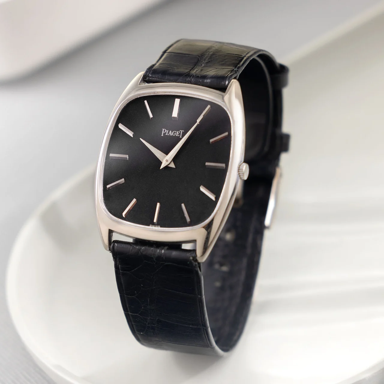 Piaget Emperador W-3386 32 mm kol saati