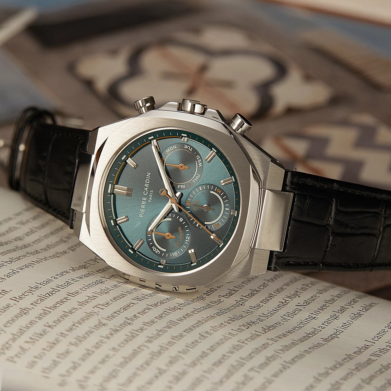 Elysee Maison 8 Vogue Men’s 42mm Stainless Steel Watch - Green Dial with Black Leather Strap CF.1001.LB.4 42 mm kol saati