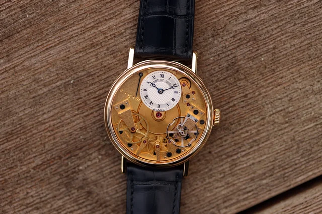 Breguet Tradition ref. 7027 in Yellow Gold, Silver Guilloche kol saati