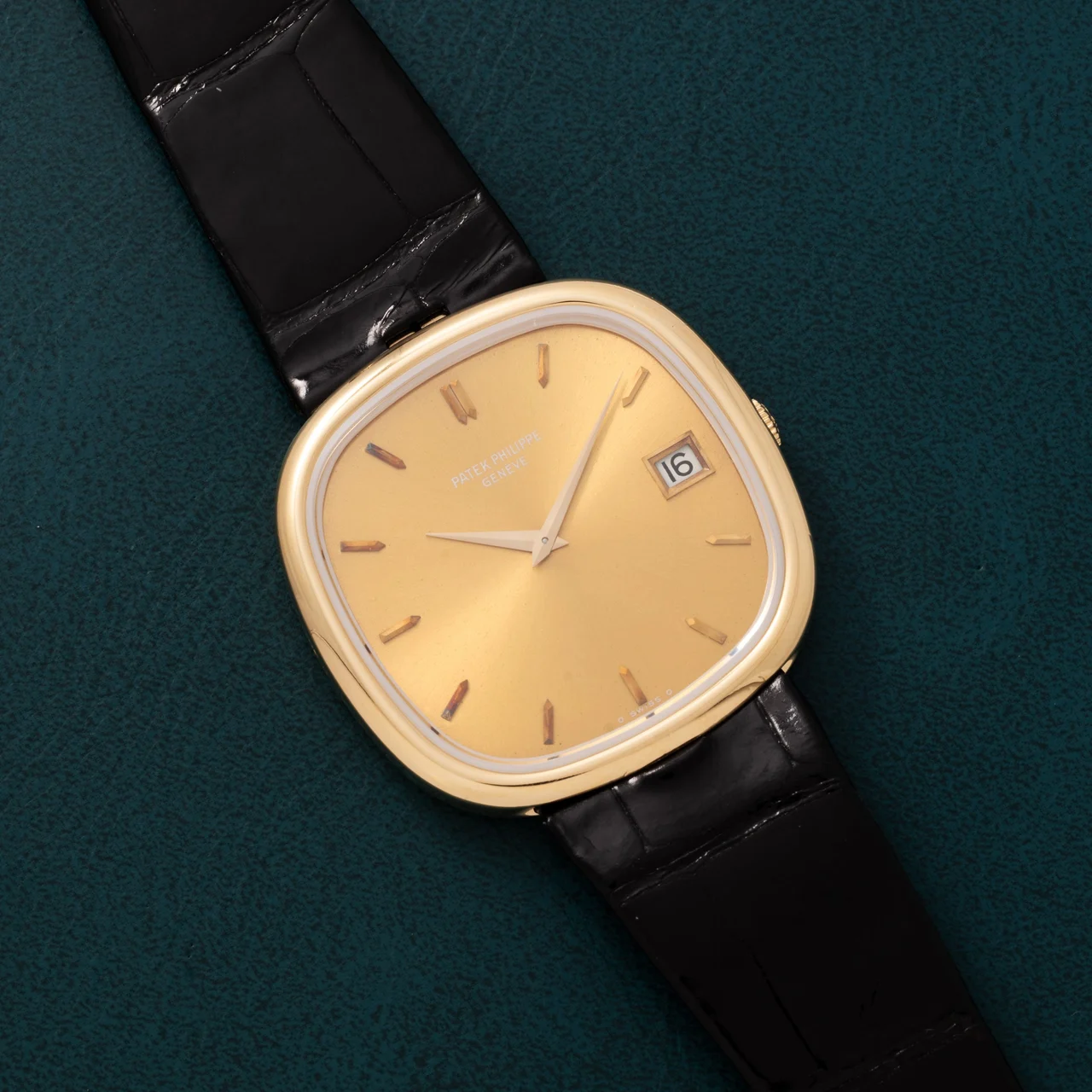 Patek Philippe Golden Ellipse 40930652 36 mm kol saati